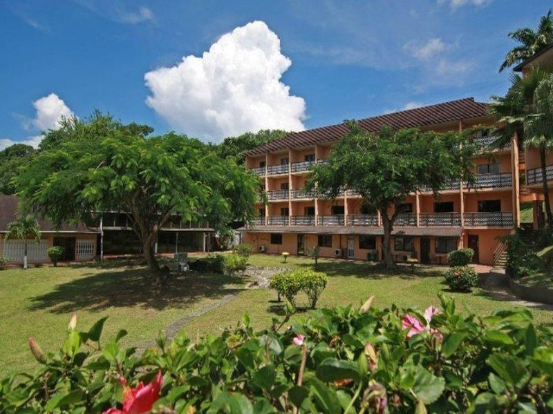 Grafton Beach Resort Black Rock Exterior photo