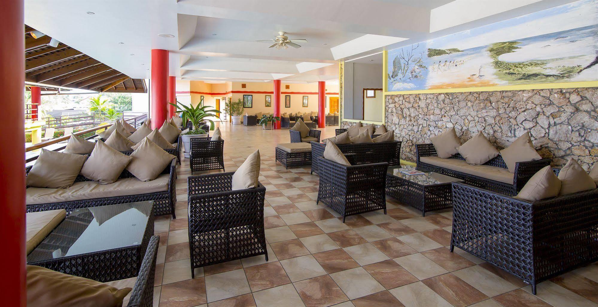 Grafton Beach Resort Black Rock Exterior photo