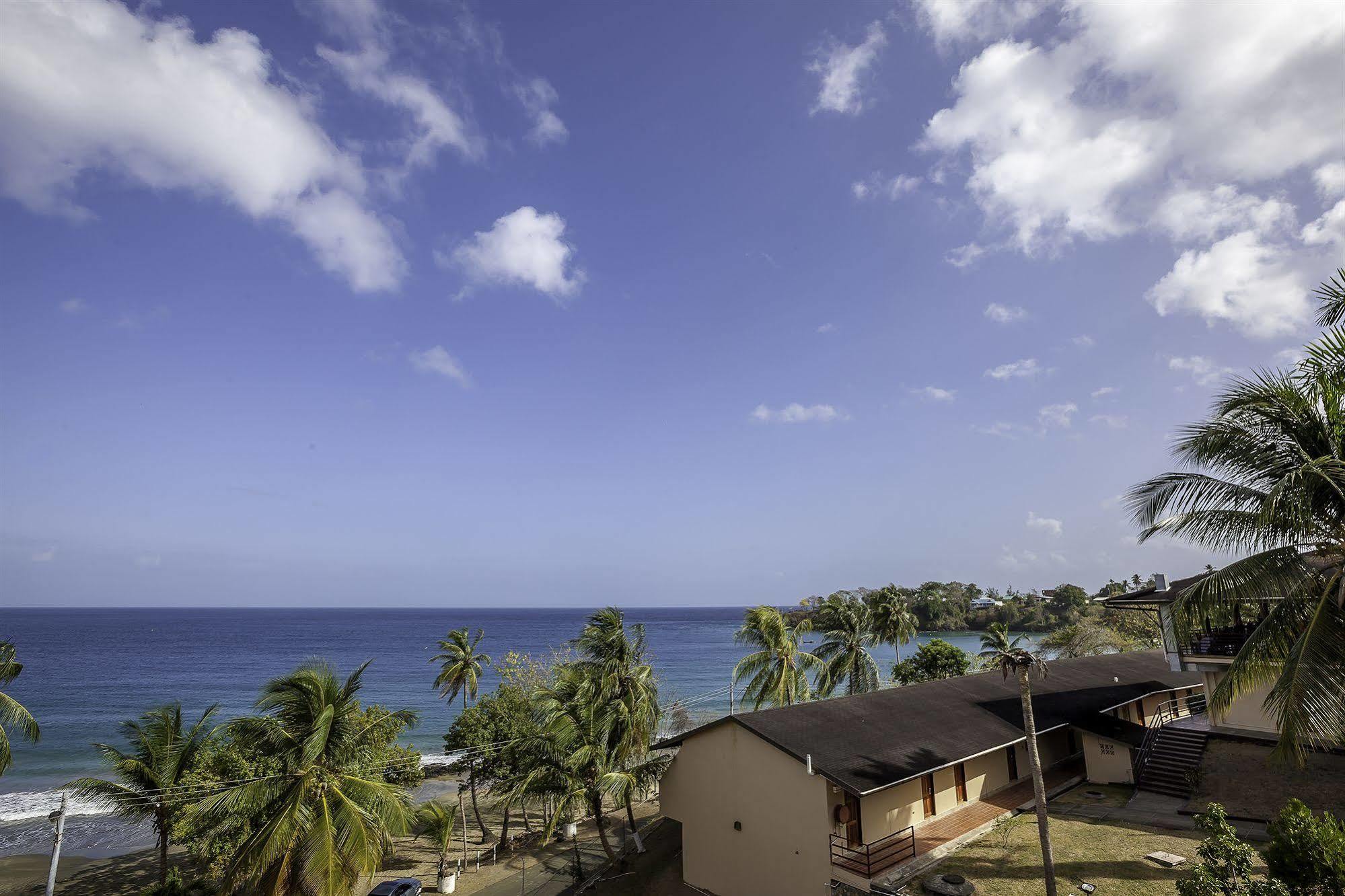 Grafton Beach Resort Black Rock Exterior photo
