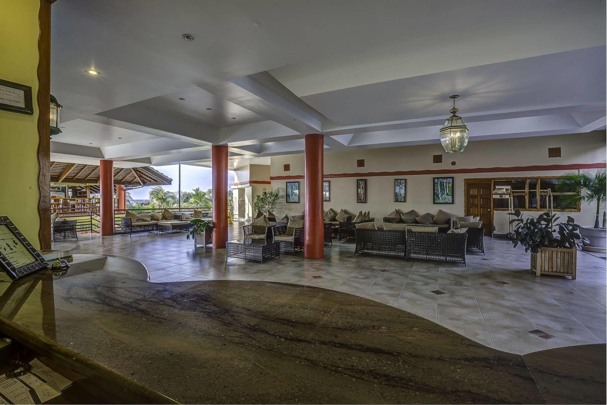 Grafton Beach Resort Black Rock Exterior photo