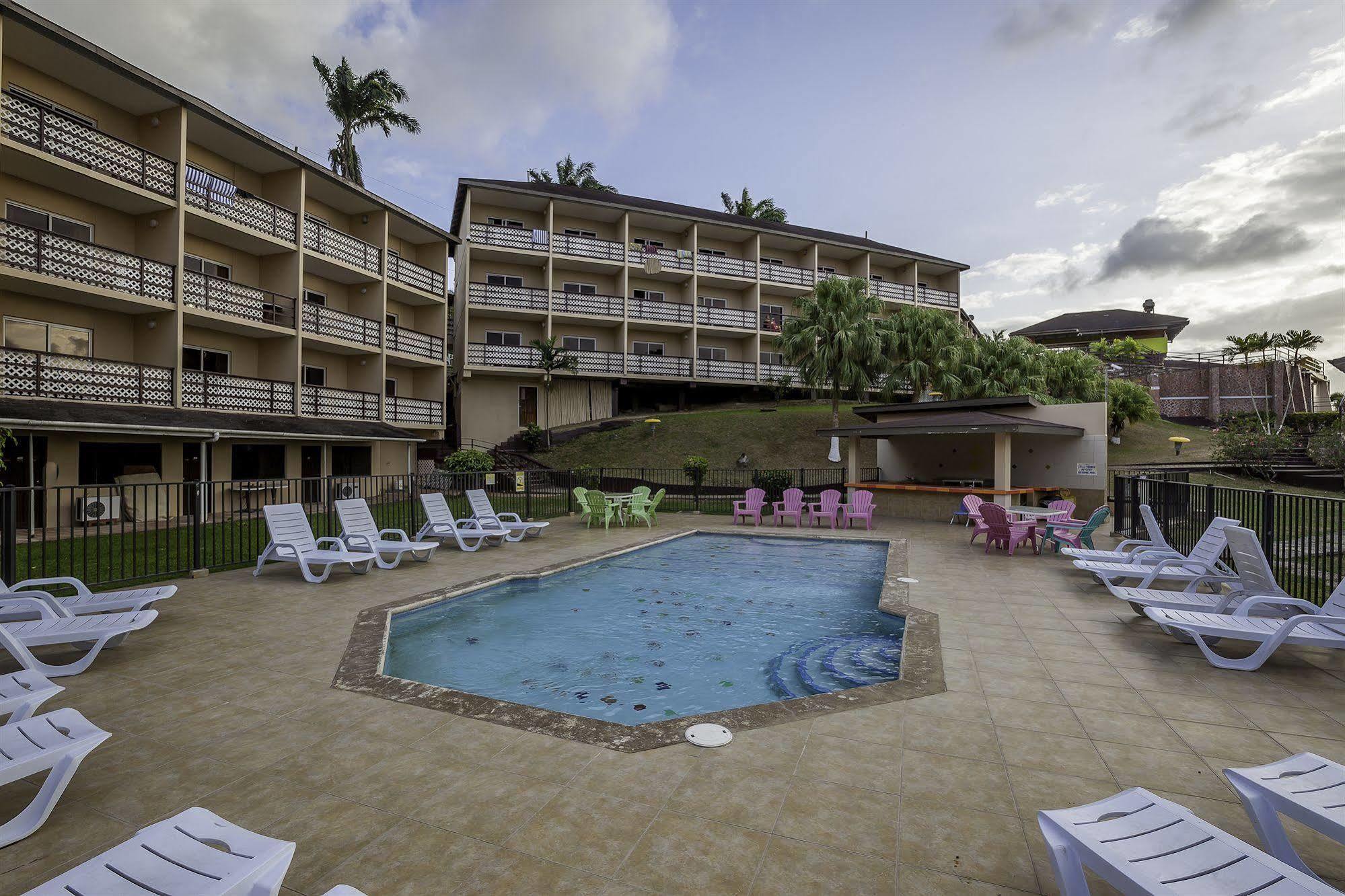Grafton Beach Resort Black Rock Exterior photo