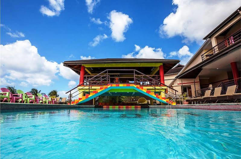 Grafton Beach Resort Black Rock Exterior photo